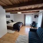 Homestay szállás Neuhaus Urkut